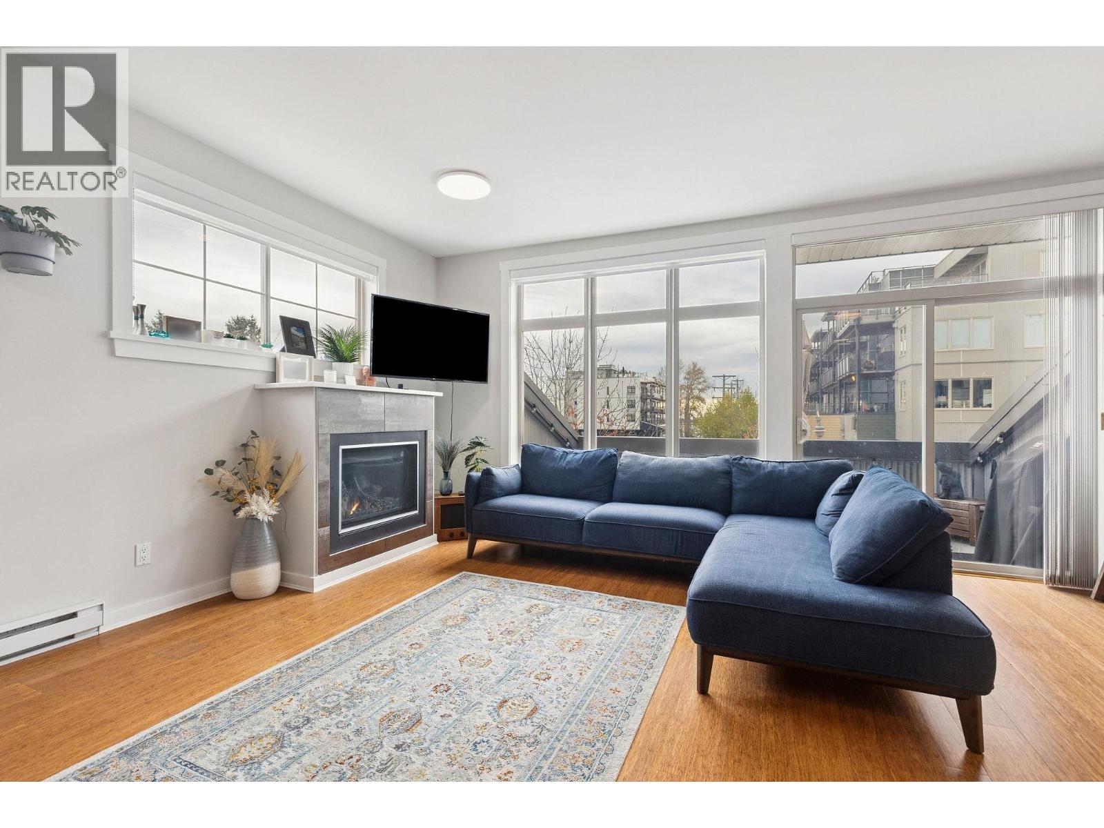 220 6111 London Road, Richmond, British Columbia  V7E 3S3 - Photo 2 - R3060179