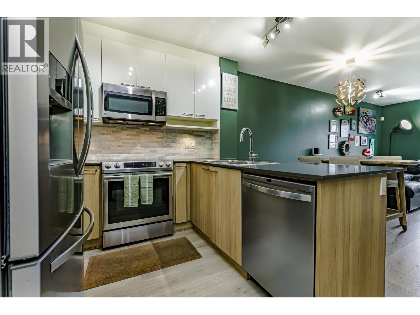 202 202 Lebleu Street, Coquitlam, British Columbia  V3K 4L6 - Photo 20 - R3060199