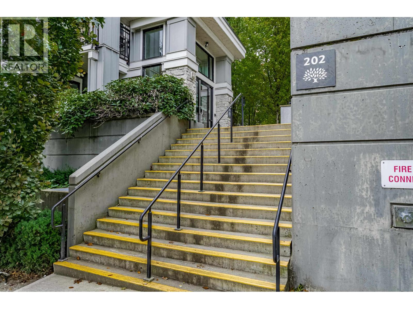 202 202 Lebleu Street, Coquitlam, British Columbia  V3K 4L6 - Photo 6 - R3060199