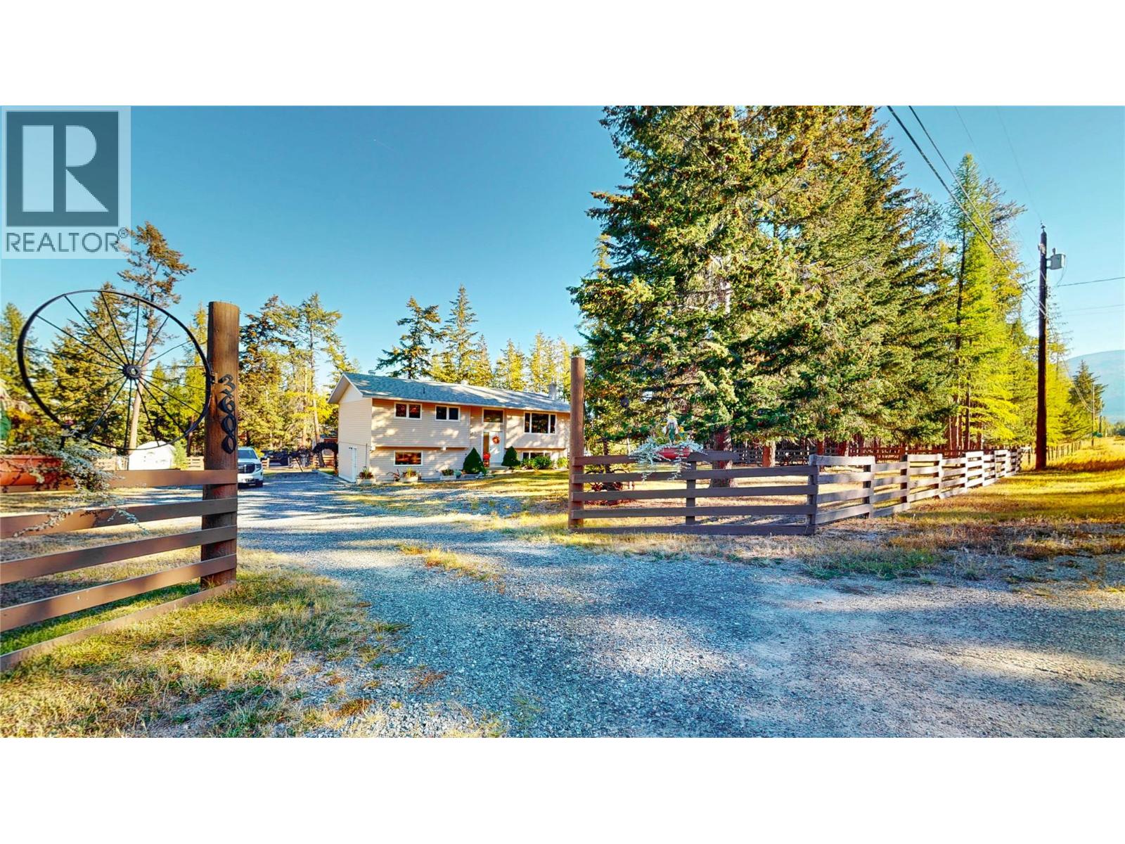 3600 53rd Street S, Cranbrook, British Columbia V1C 7A3 - Photo 1 - 10365740