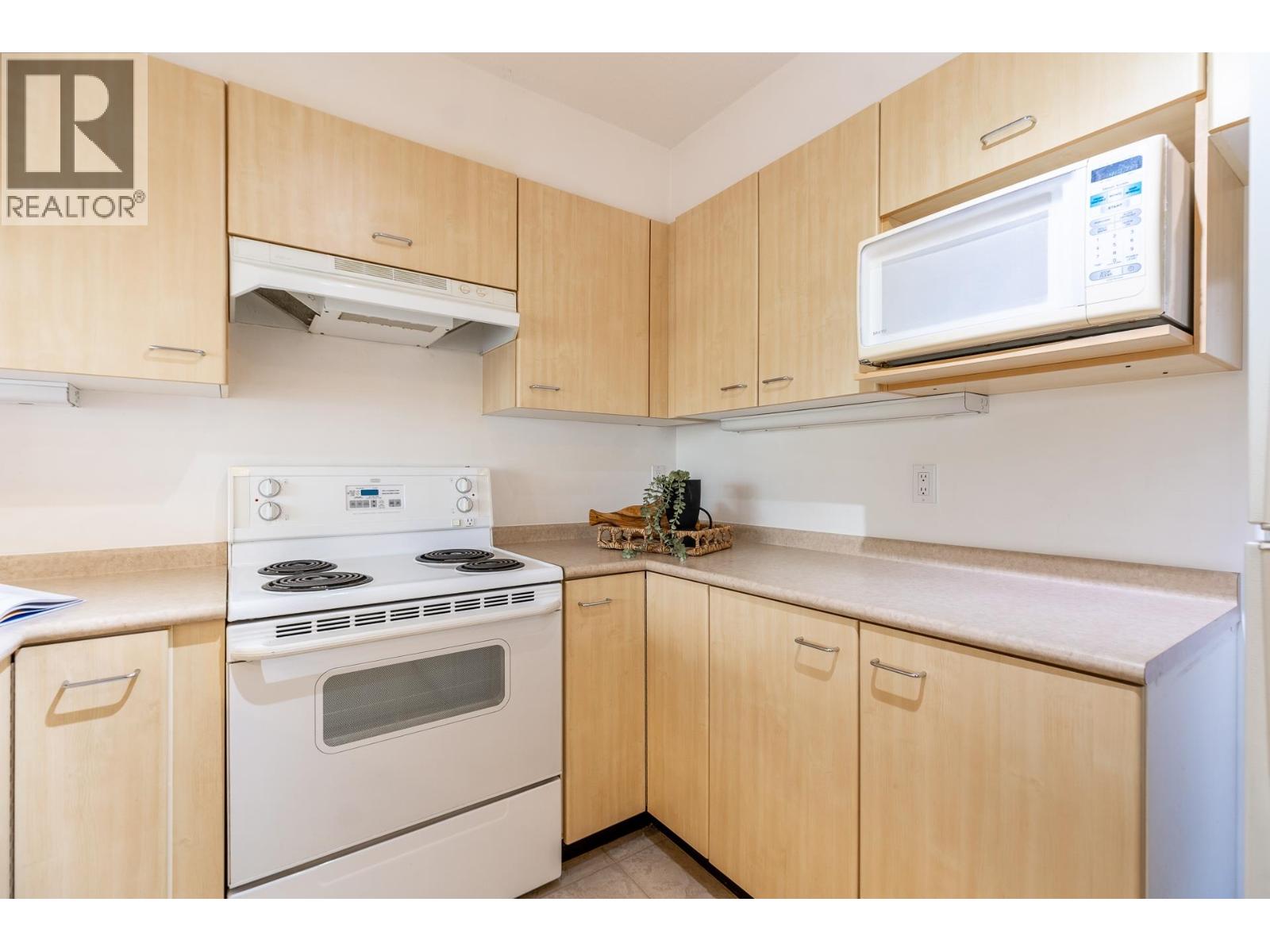 405 1148 Heffley Crescent, Coquitlam, British Columbia  V3B 8A6 - Photo 12 - R3060198