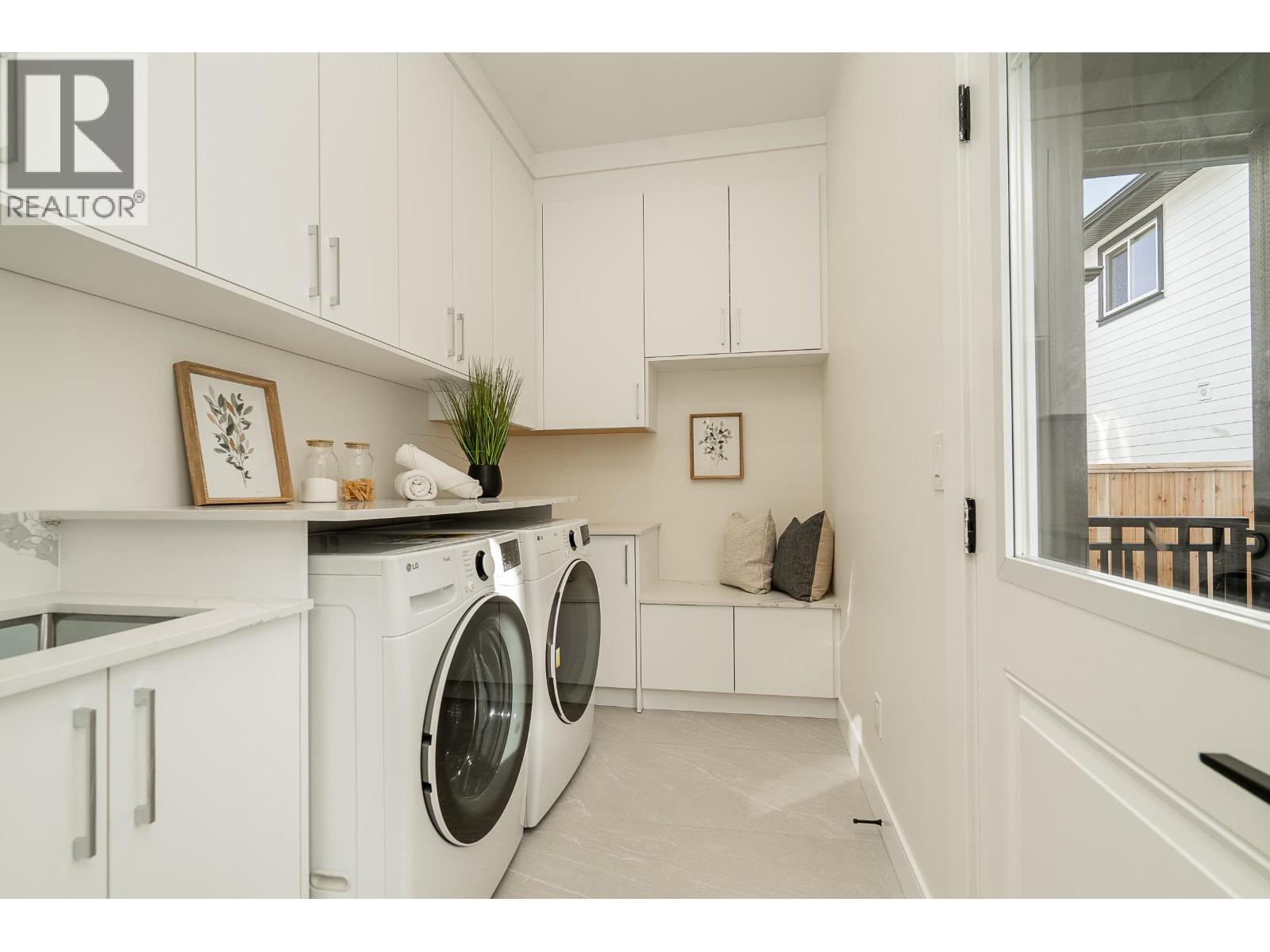 2715 Henry Street, Port Moody, British Columbia  V3H 2J8 - Photo 11 - R3060213