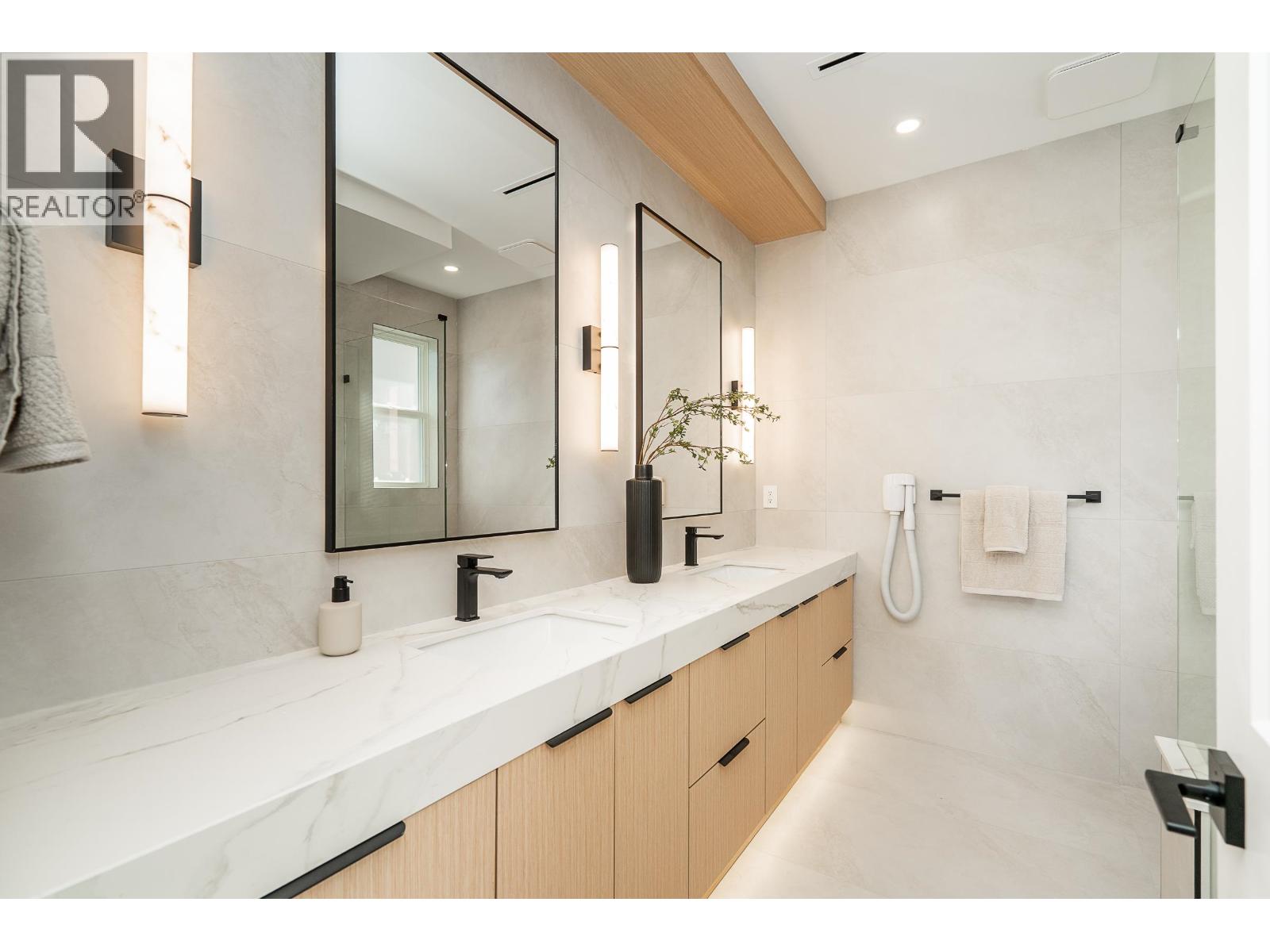 2715 Henry Street, Port Moody, British Columbia  V3H 2J8 - Photo 18 - R3060213