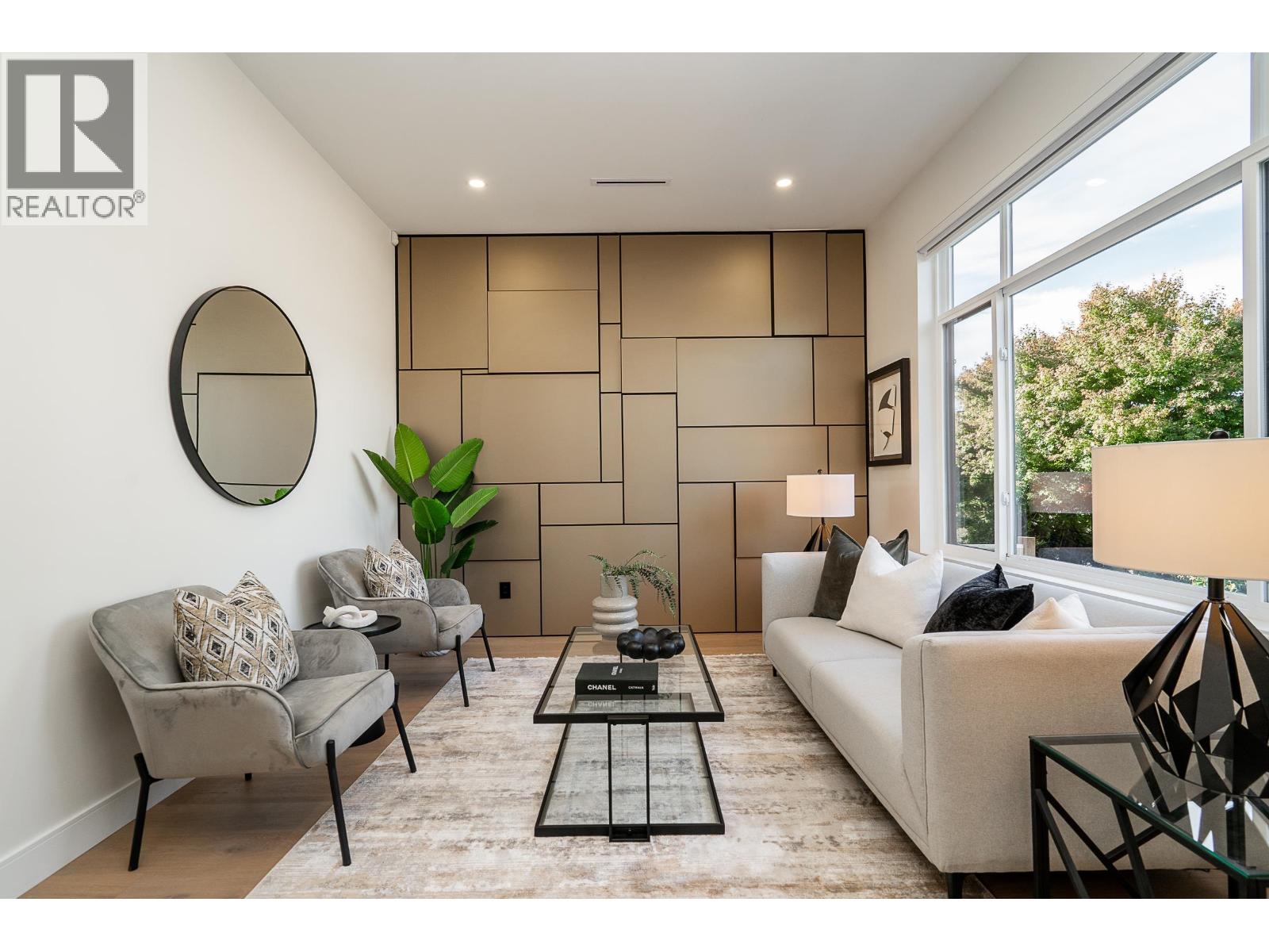 2715 Henry Street, Port Moody, British Columbia  V3H 2J8 - Photo 2 - R3060213