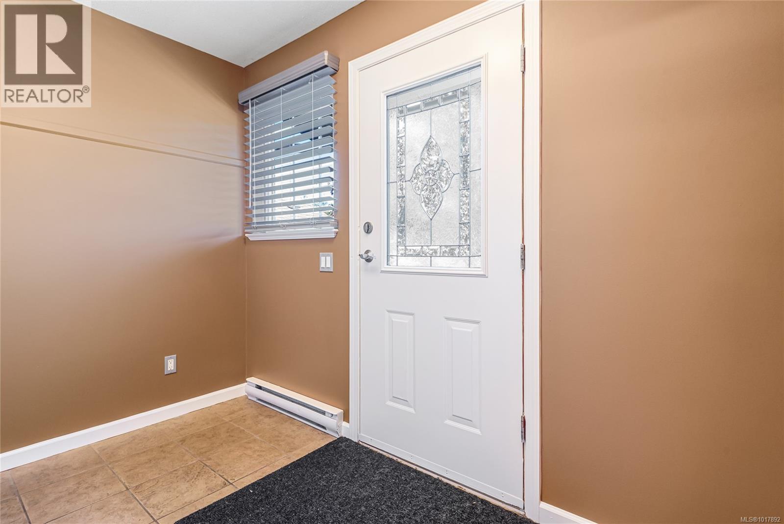 40 2728 1st St, Courtenay, British Columbia  V9N 4A4 - Photo 3 - 1017892