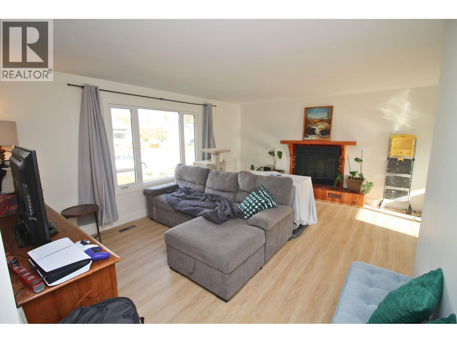 3280 Jewel Road, Houston, British Columbia  V0J 1Z0 - Photo 4 - R3059593