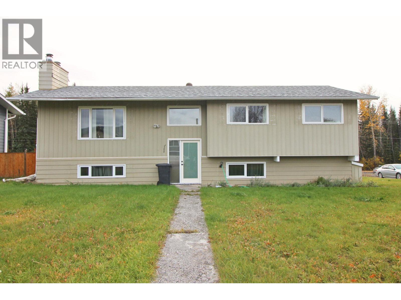 3280 JEWEL ROAD, Houston, British Columbia