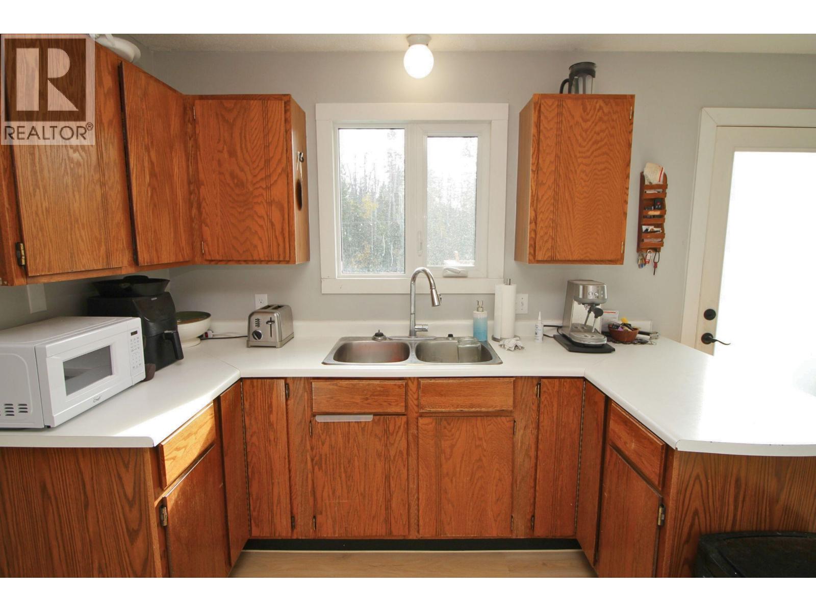 3280 Jewel Road, Houston, British Columbia  V0J 1Z0 - Photo 10 - R3059593