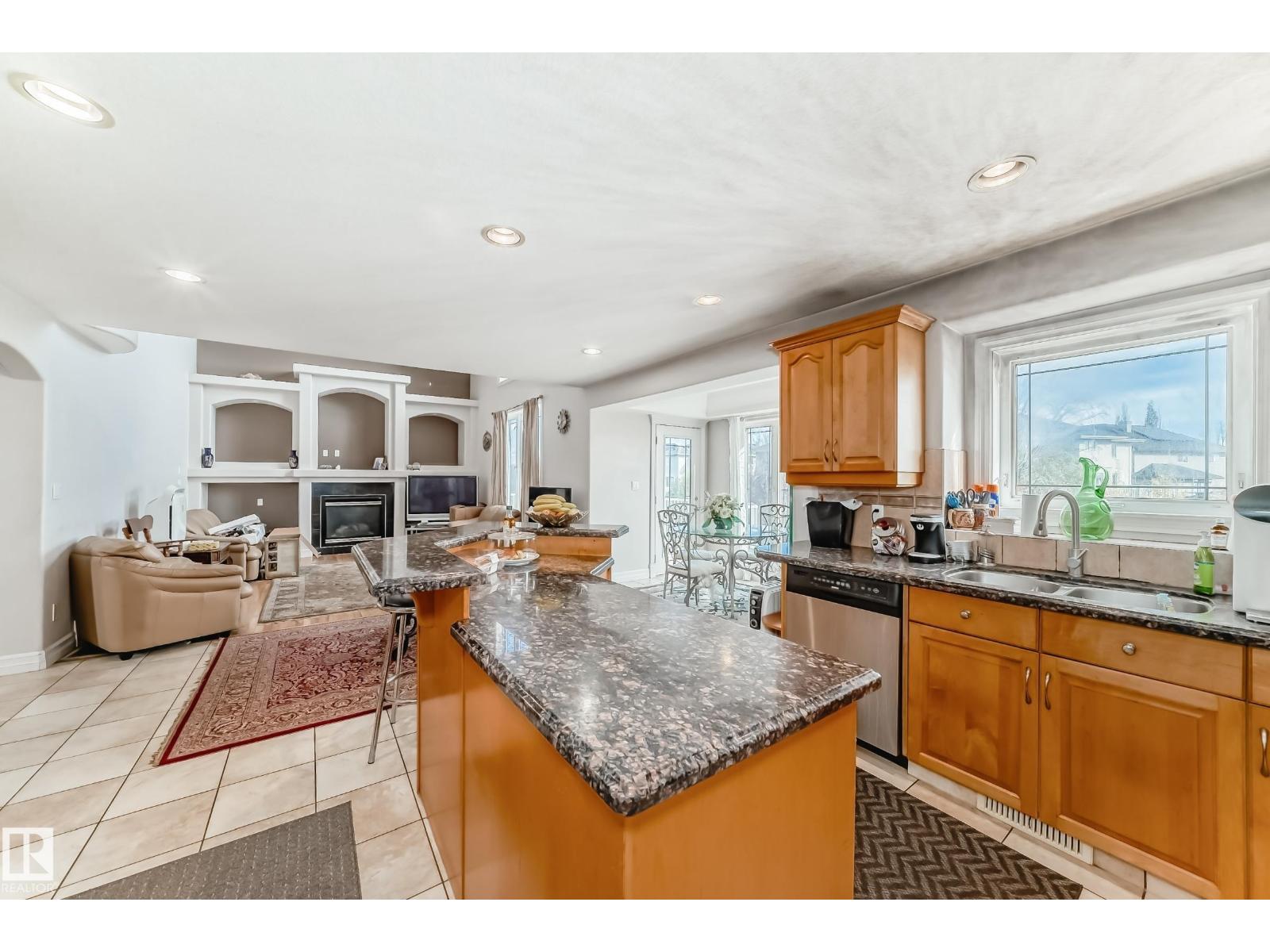 1525 Haswell Cl Nw, Edmonton, Alberta  T6R 3J4 - Photo 7 - E4462859
