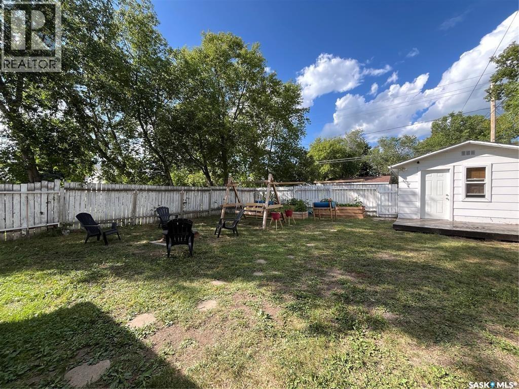 748 5th Street E, Prince Albert, Saskatchewan  S6V 0M5 - Photo 11 - SK020891