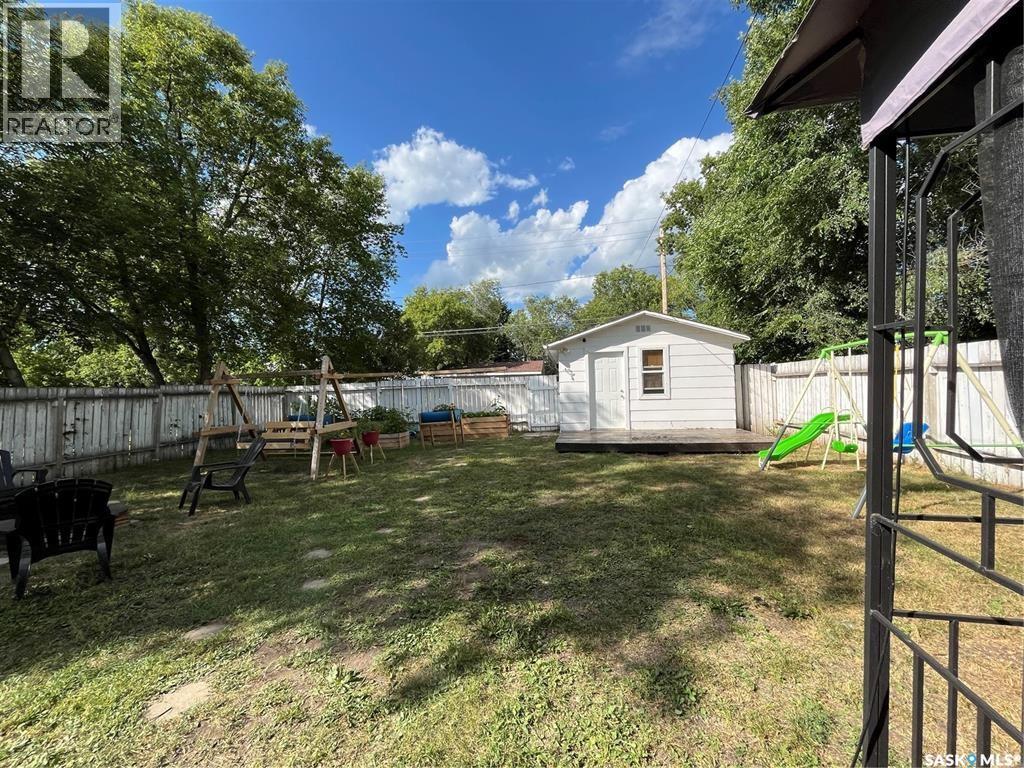748 5th Street E, Prince Albert, Saskatchewan  S6V 0M5 - Photo 9 - SK020891