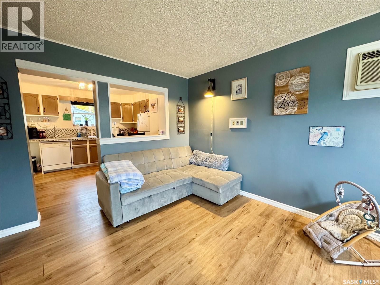 748 5th Street E, Prince Albert, Saskatchewan  S6V 0M5 - Photo 5 - SK020891