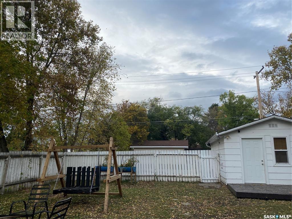 748 5th Street E, Prince Albert, Saskatchewan  S6V 0M5 - Photo 12 - SK020891