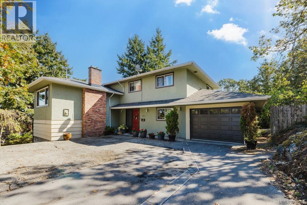 997 Karen Cres, Saanich, British Columbia