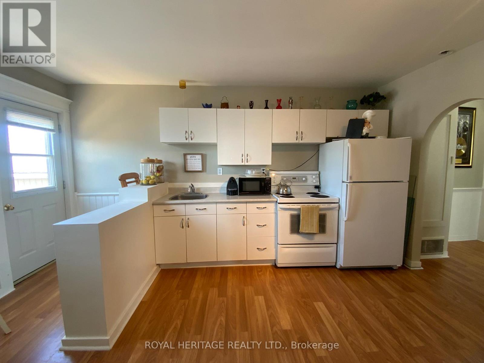 65 Bolton Street, Kawartha Lakes, Ontario  K0M 1A0 - Photo 12 - X12472784