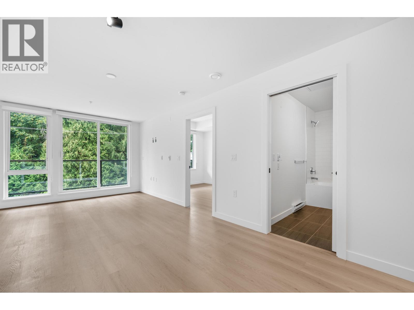 402 1100 Clarke Road, Port Moody, British Columbia  V3H 0N3 - Photo 5 - R3052264