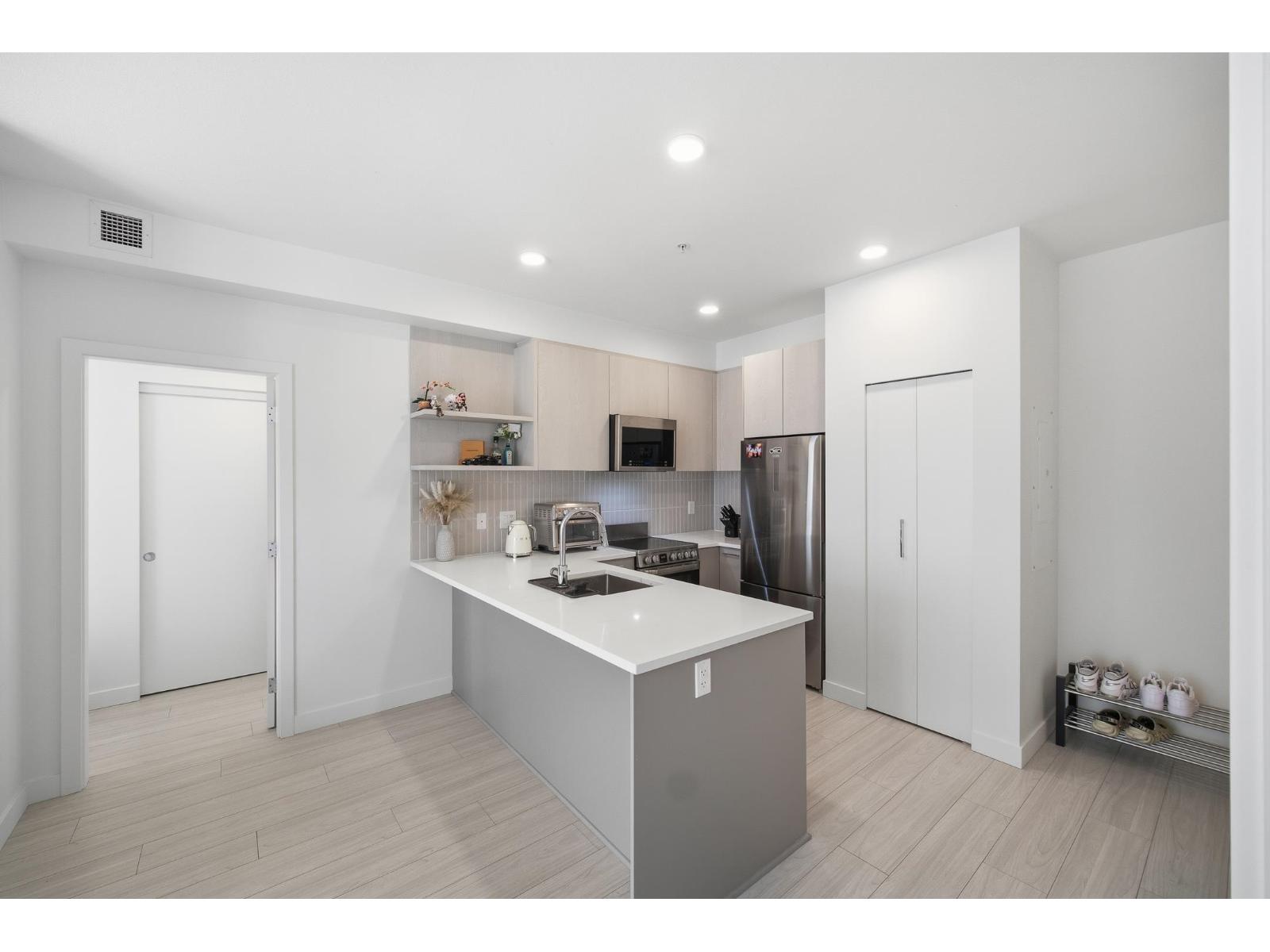 225 10777 138 Street, Surrey, British Columbia  V3T 0T5 - Photo 7 - R3060256