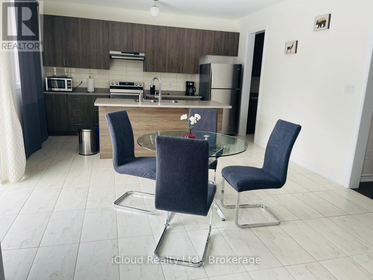 3 Beatrice Drive, Wasaga Beach, Ontario  L9Z 0L3 - Photo 2 - S12472736