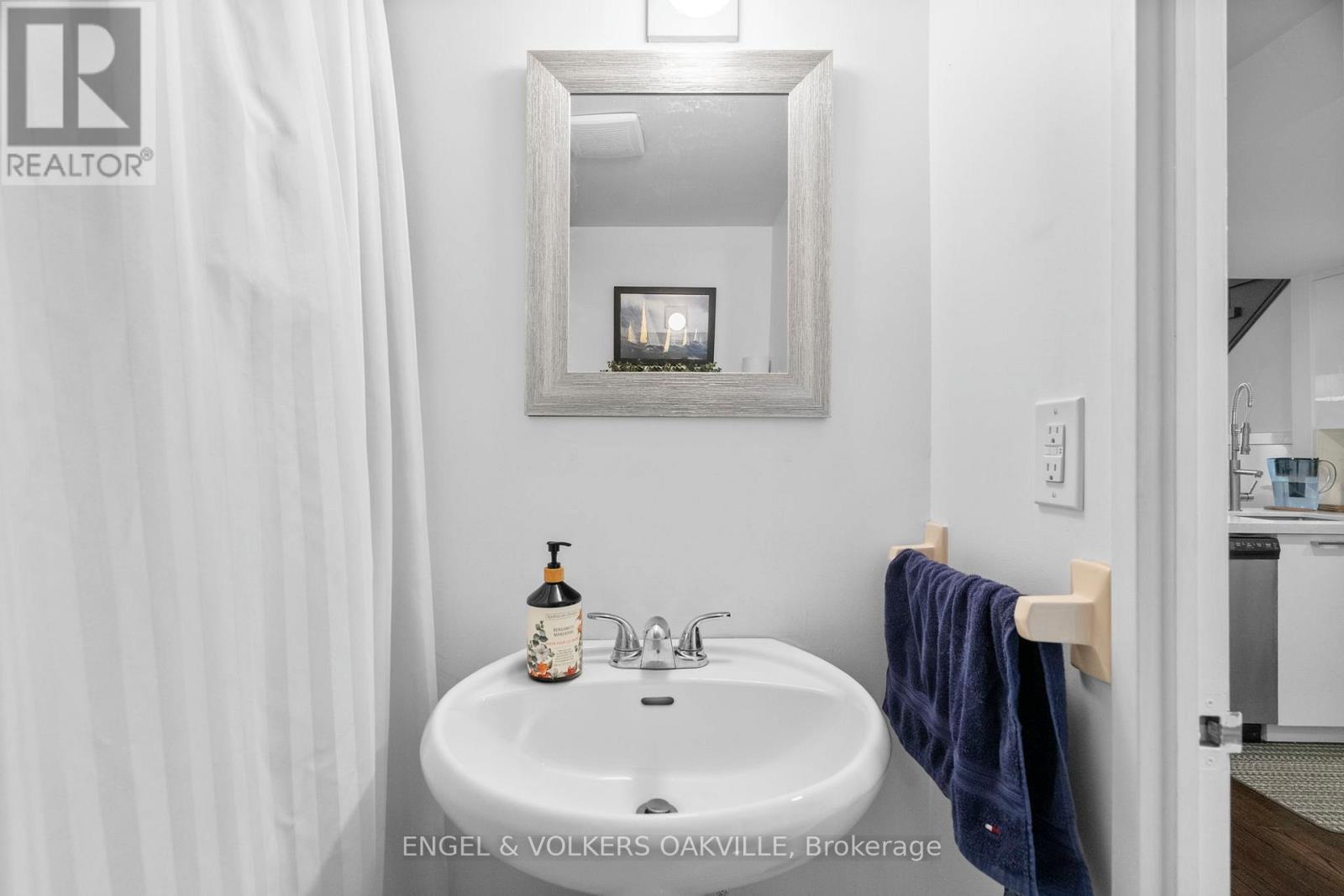 416 - 100 Bronte Road, Oakville, Ontario  L6L 6L5 - Photo 24 - W12472744