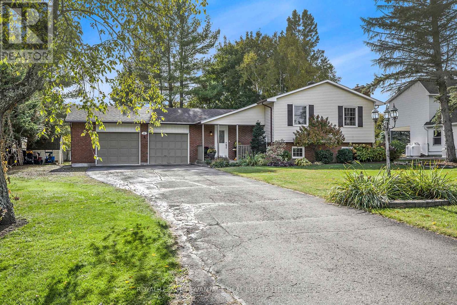 6 Fairlane Drive, Rideau Lakes, Ontario  K7A 4S5 - Photo 2 - X12472752
