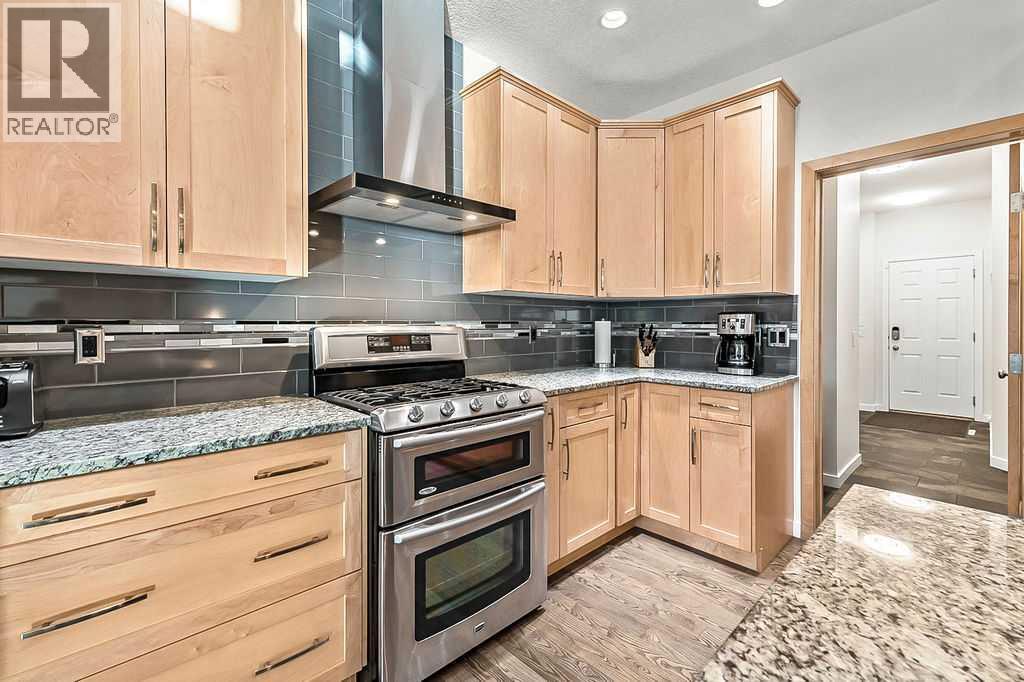 29 Cougar Ridge Close Sw, Calgary, Alberta  T3H 0V4 - Photo 9 - A2264743