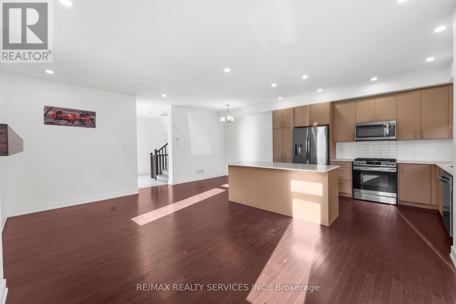51 Moosonee Crescent, Ottawa, Ontario  K4M 0M1 - Photo 11 - X12472748