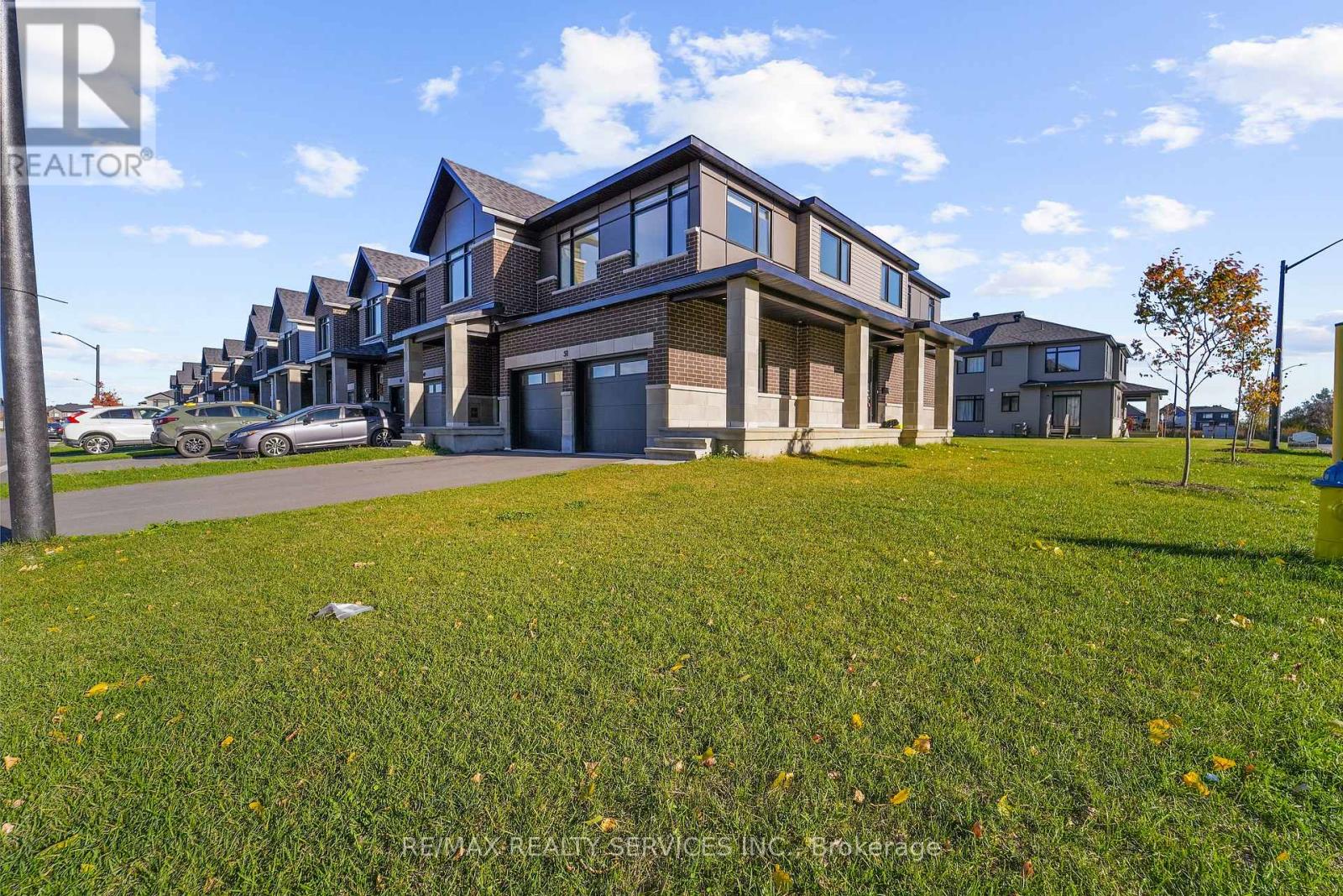 51 Moosonee Crescent, Ottawa, Ontario  K4M 0M1 - Photo 2 - X12472748