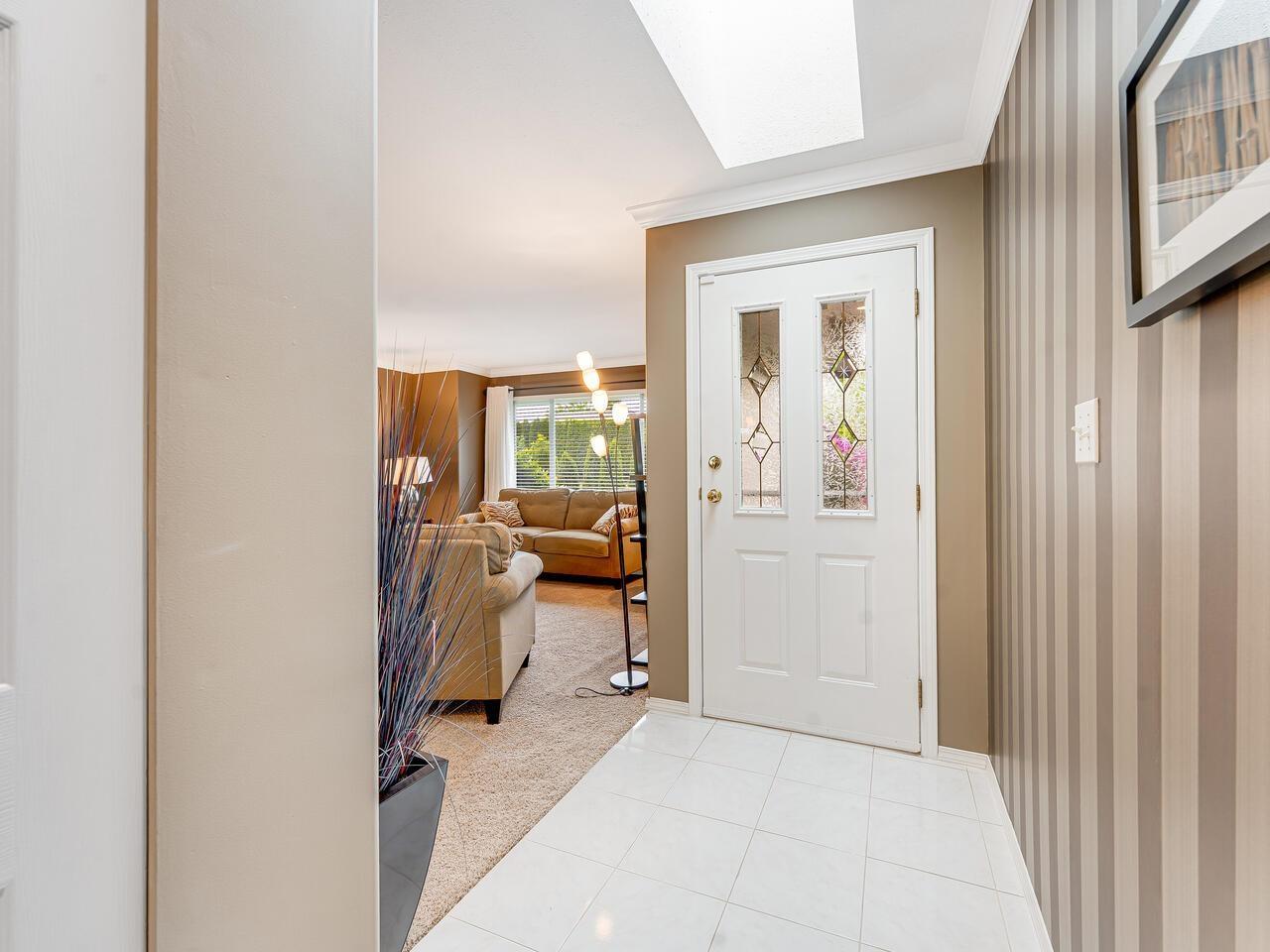 18842 64 Avenue, Surrey, British Columbia  V3S 7T9 - Photo 3 - R3060271