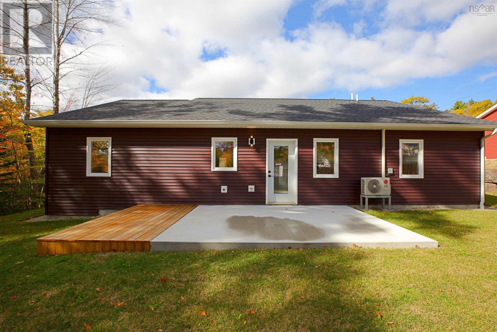 139 Winburn Ave, Bridgewater, Nova Scotia  B4V 4A2 - Photo 3 - 202526169