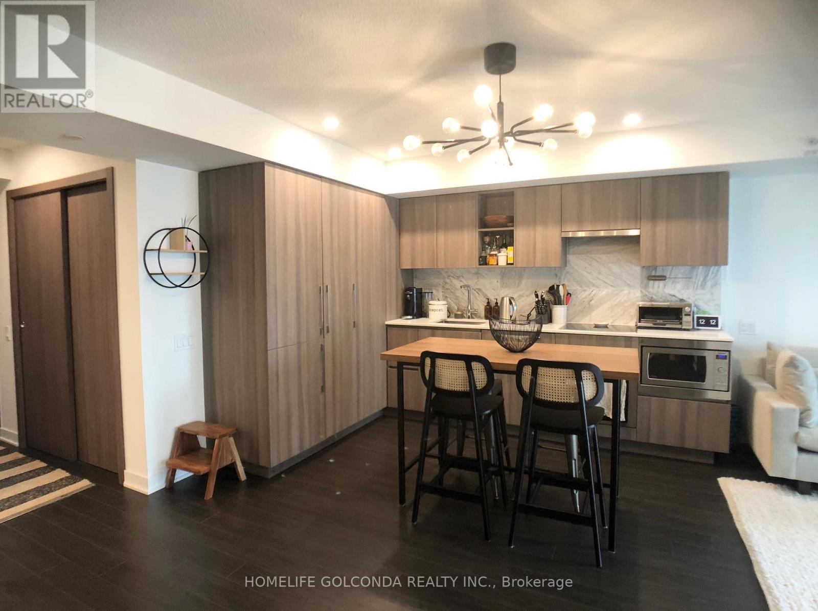 910 - 19 Bathurst Street, Toronto, Ontario  M5V 0N2 - Photo 5 - C12472780