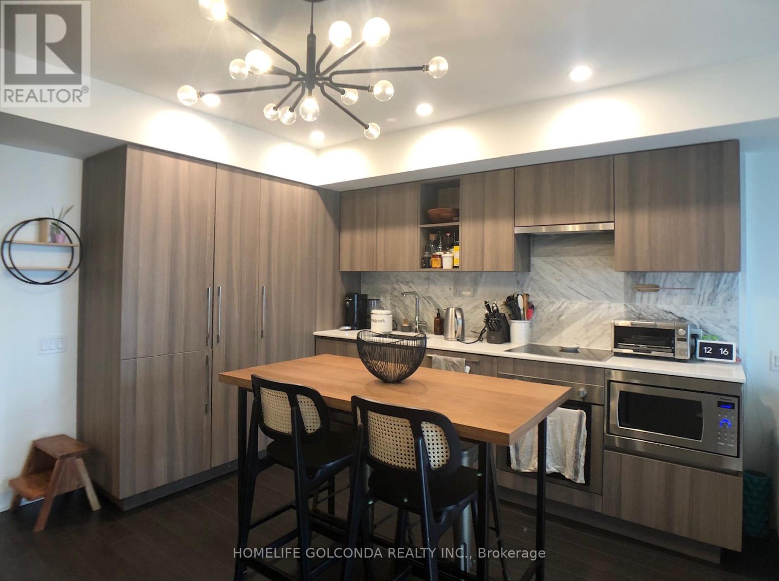 910 - 19 Bathurst Street, Toronto, Ontario  M5V 0N2 - Photo 6 - C12472780