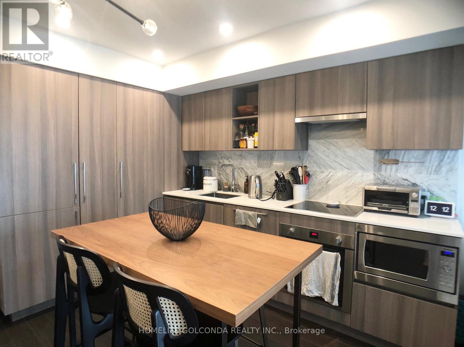 910 - 19 Bathurst Street, Toronto, Ontario  M5V 0N2 - Photo 7 - C12472780