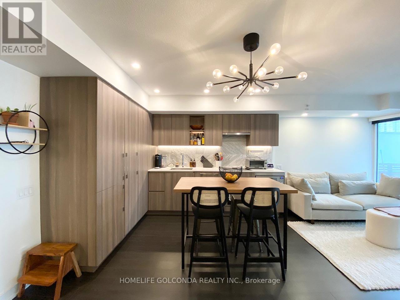 910 - 19 Bathurst Street, Toronto, Ontario  M5V 0N2 - Photo 8 - C12472780