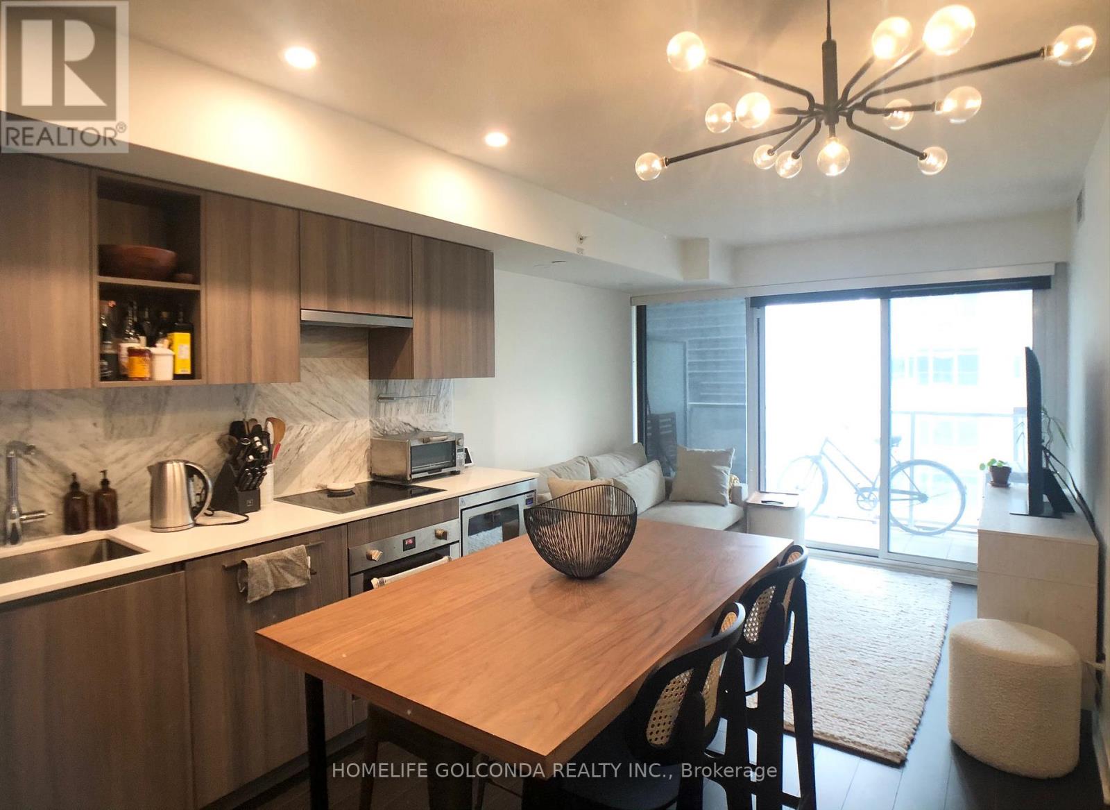 910 - 19 Bathurst Street, Toronto, Ontario  M5V 0N2 - Photo 9 - C12472780