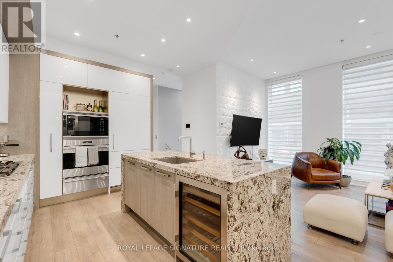 1078 Bay Street, Toronto, Ontario  M5S 0A3 - Photo 5 - C12472783
