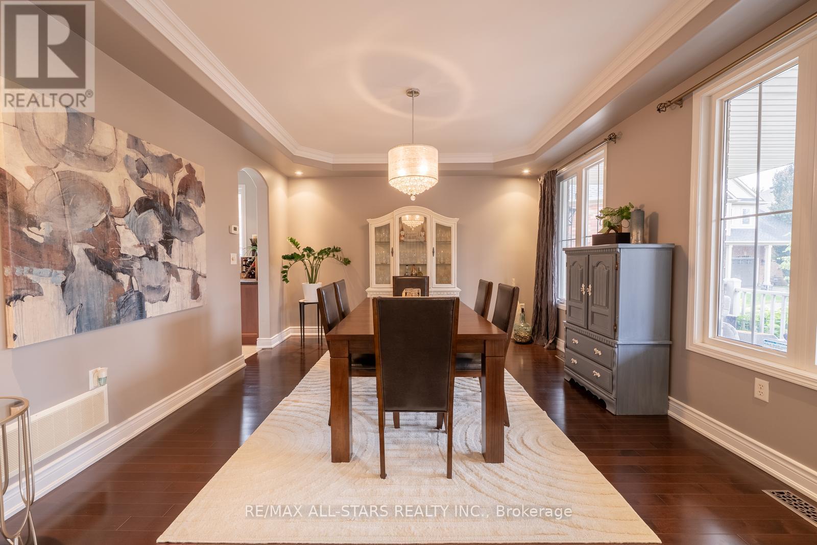 134 Stephensbrook Circle, Whitchurch-Stouffville, Ontario  L4A 0G4 - Photo 8 - N12422774