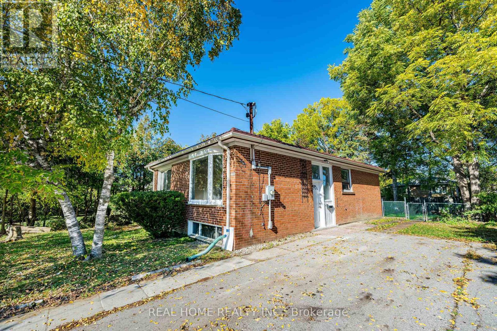 MAIN FLOOR - 401 FERNLEIGH CIRCLE S, Richmond Hill, Ontario