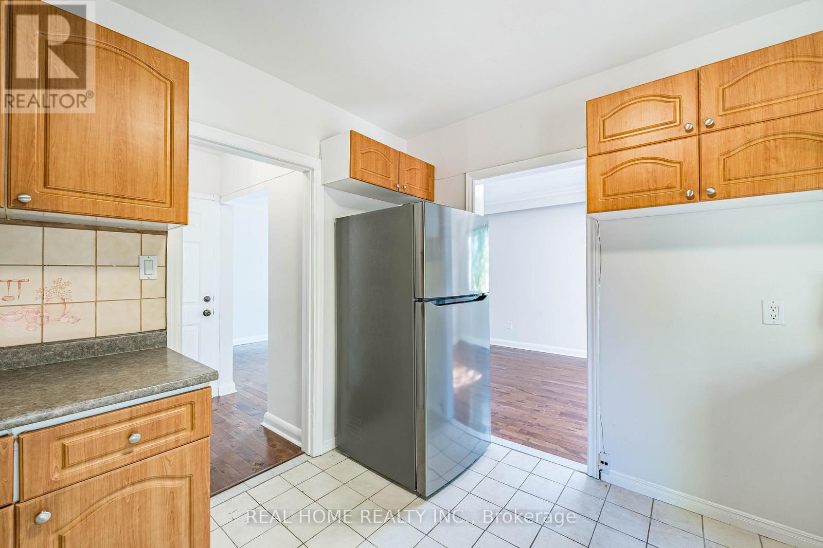Main Floor - 401 Fernleigh Circle S, Richmond Hill, Ontario  L4C 1E7 - Photo 13 - N12472785