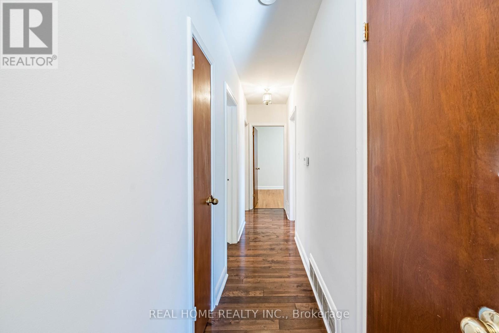 Main Floor - 401 Fernleigh Circle S, Richmond Hill, Ontario  L4C 1E7 - Photo 15 - N12472785