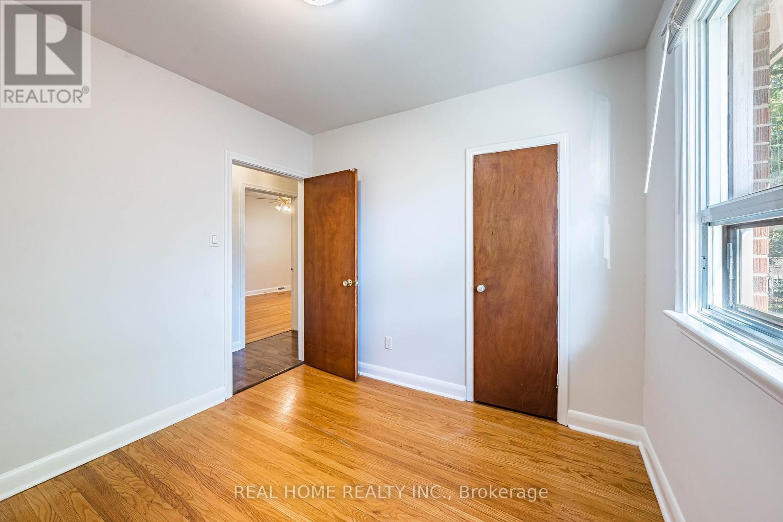Main Floor - 401 Fernleigh Circle S, Richmond Hill, Ontario  L4C 1E7 - Photo 24 - N12472785