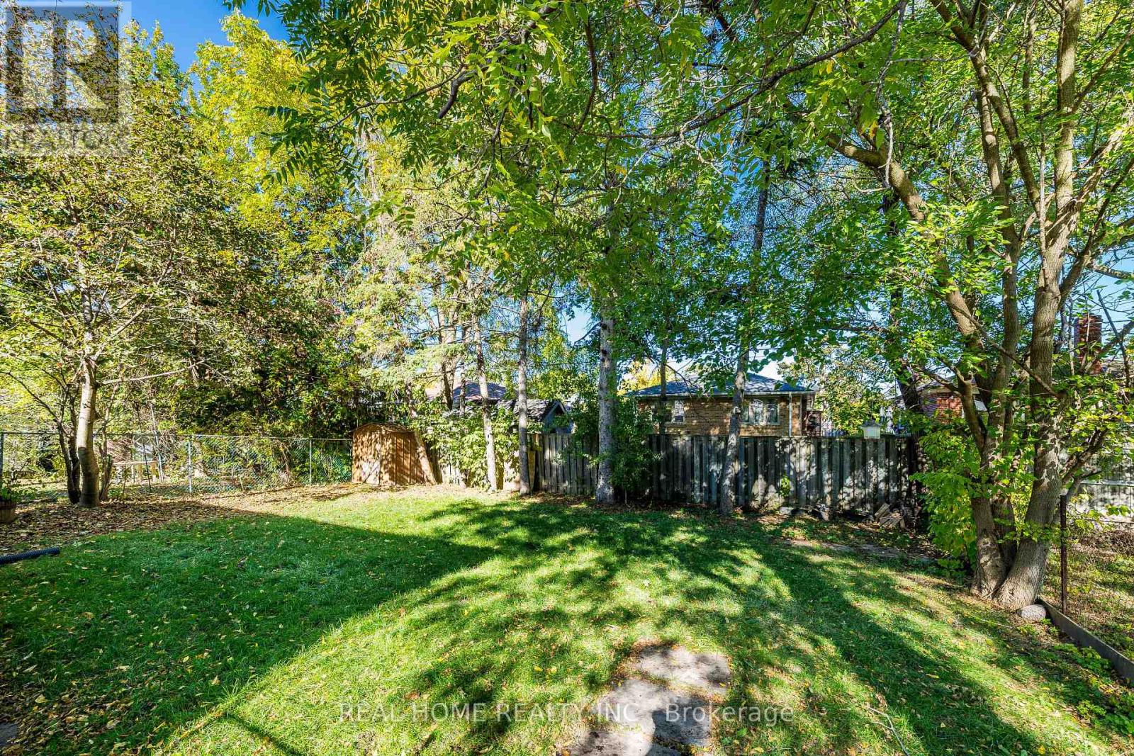 Main Floor - 401 Fernleigh Circle S, Richmond Hill, Ontario  L4C 1E7 - Photo 29 - N12472785