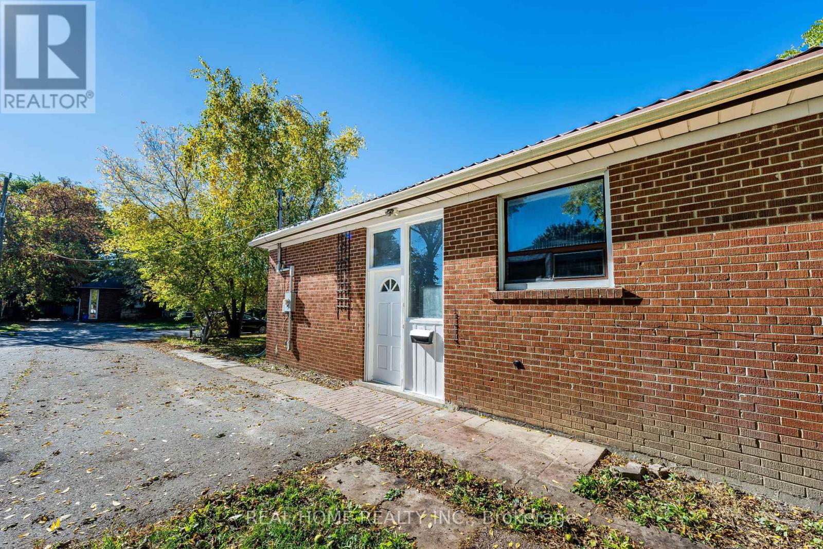 Main Floor - 401 Fernleigh Circle S, Richmond Hill, Ontario  L4C 1E7 - Photo 36 - N12472785