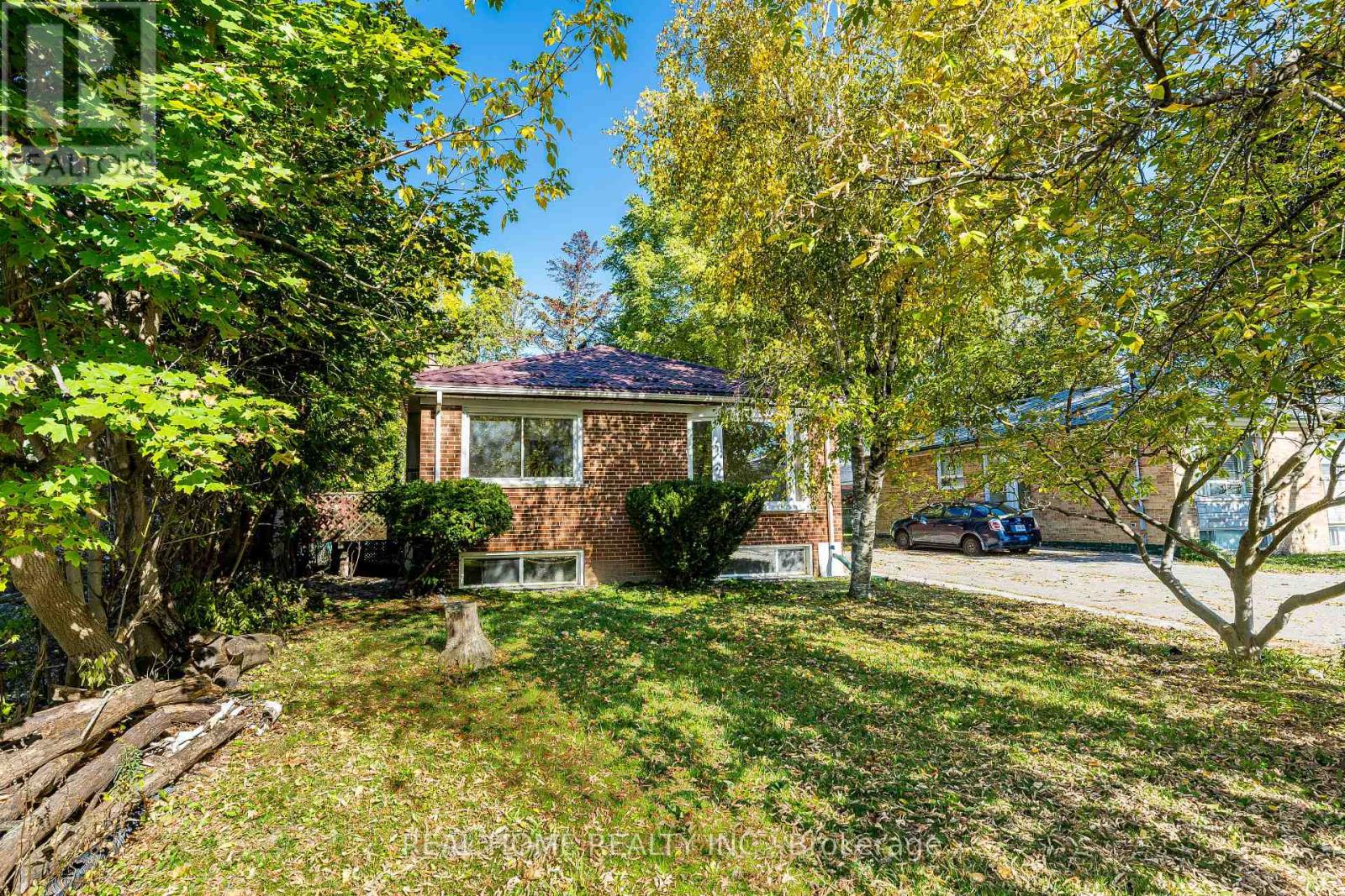 Main Floor - 401 Fernleigh Circle S, Richmond Hill, Ontario  L4C 1E7 - Photo 37 - N12472785