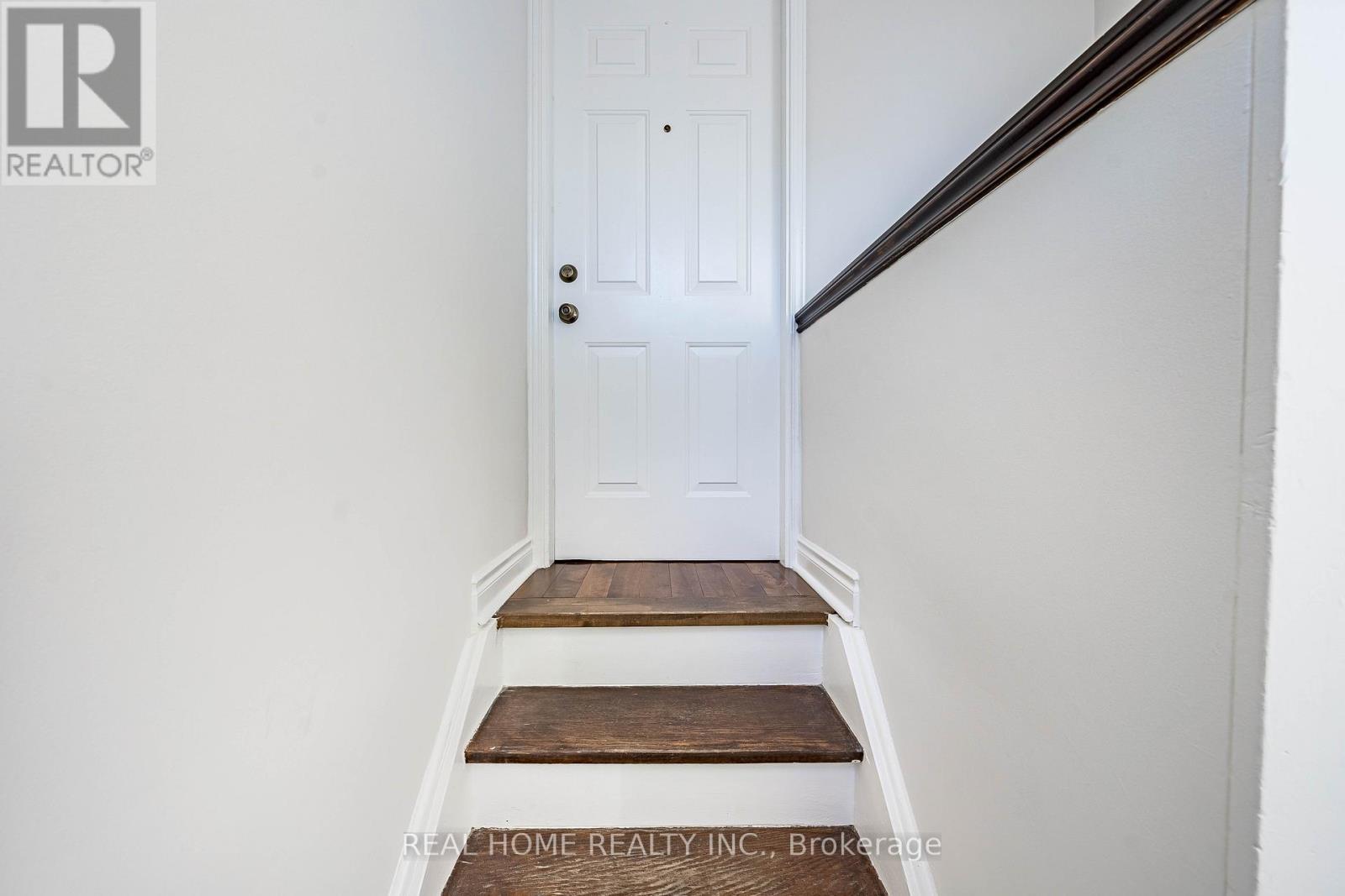Main Floor - 401 Fernleigh Circle S, Richmond Hill, Ontario  L4C 1E7 - Photo 4 - N12472785