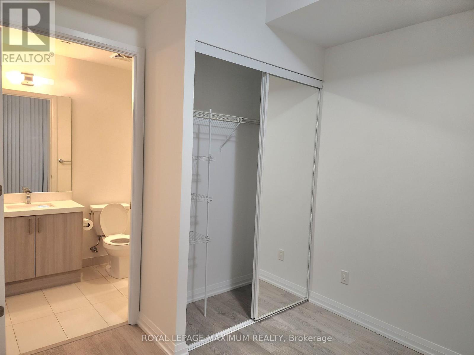 608 - 7895 Jane Street, Vaughan, Ontario  L4K 0K2 - Photo 5 - N12472787