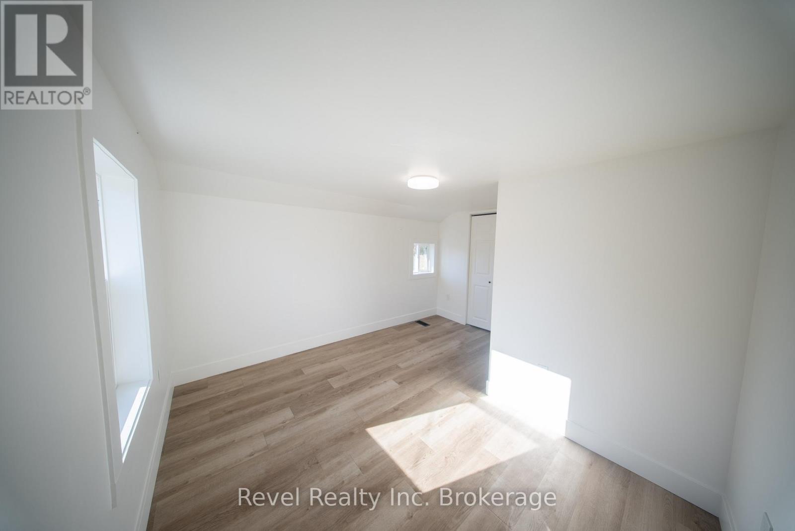 183 Larocque Street, West Nipissing, Ontario  P0H 1M0 - Photo 22 - X12471069