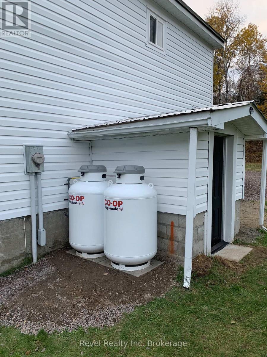 183 Larocque Street, West Nipissing, Ontario  P0H 1M0 - Photo 3 - X12471069