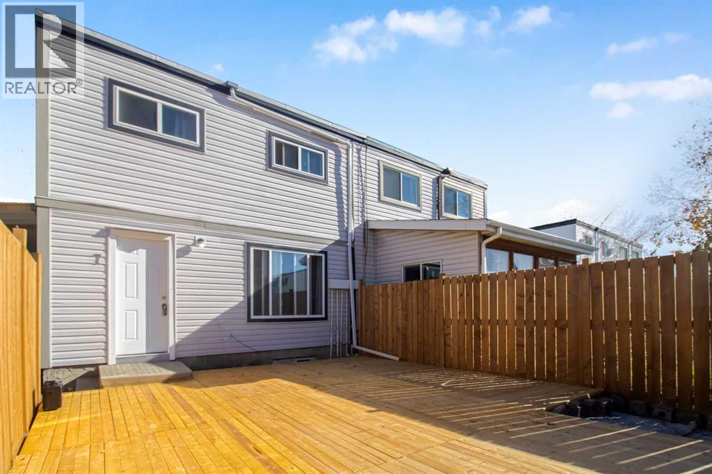 7 Doverdale Mews SE, Calgary, Alberta