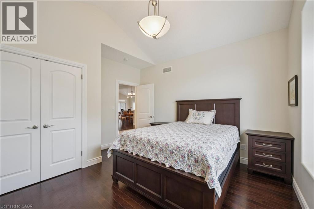 198 Piccadilly Square, New Hamburg, Ontario  N3A 0C7 - Photo 28 - 40780135