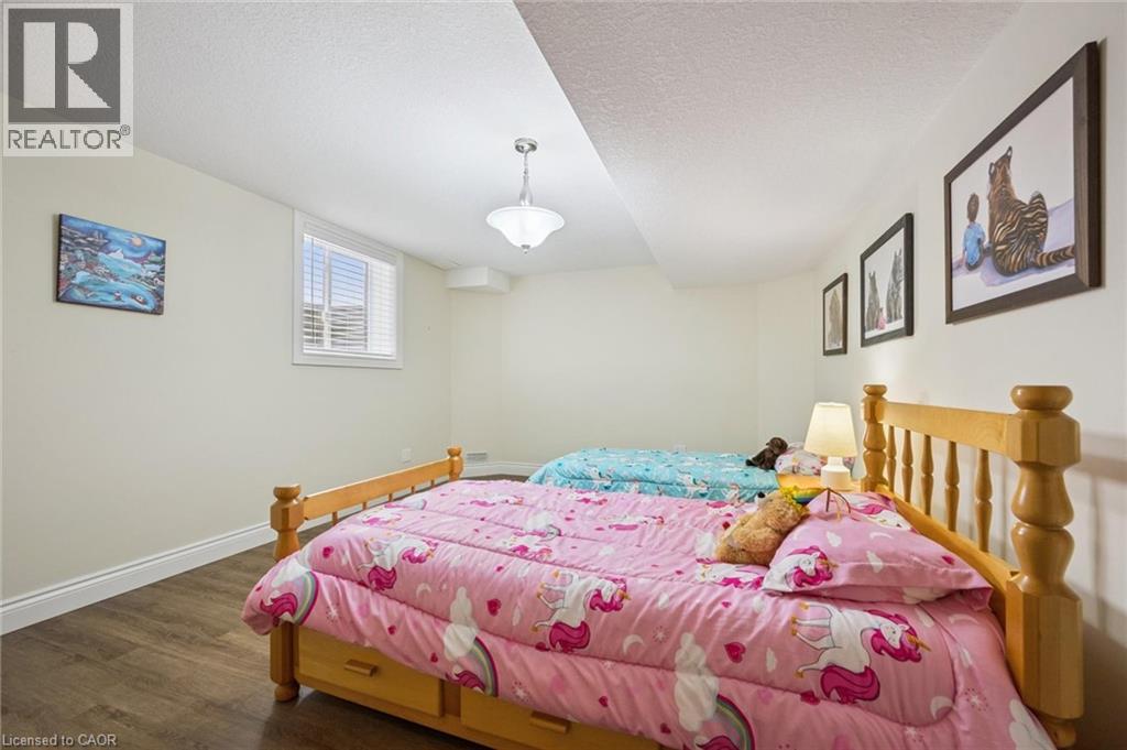 198 Piccadilly Square, New Hamburg, Ontario  N3A 0C7 - Photo 39 - 40780135